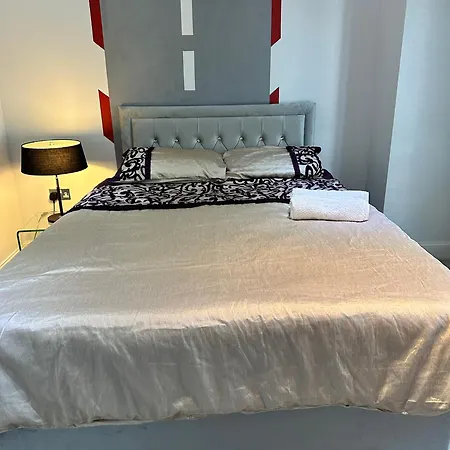 Stylish Room Luxury King Bed